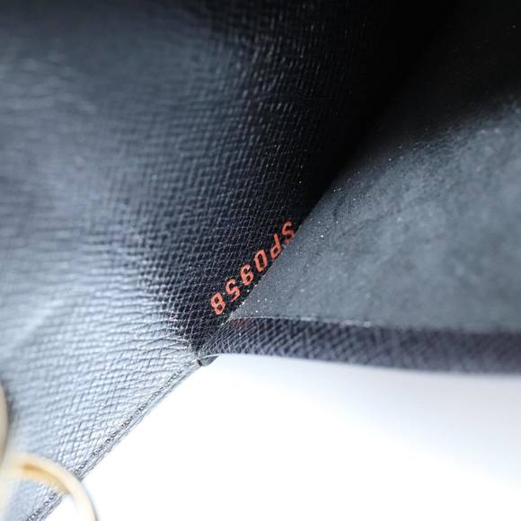 LOUIS VUITTON Agenda MM Wallet - Picture 6 of 16